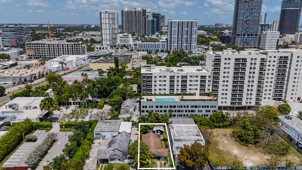 133 NE 24th St, Miami, FL for sale - Building Photo - Image 1 of 9