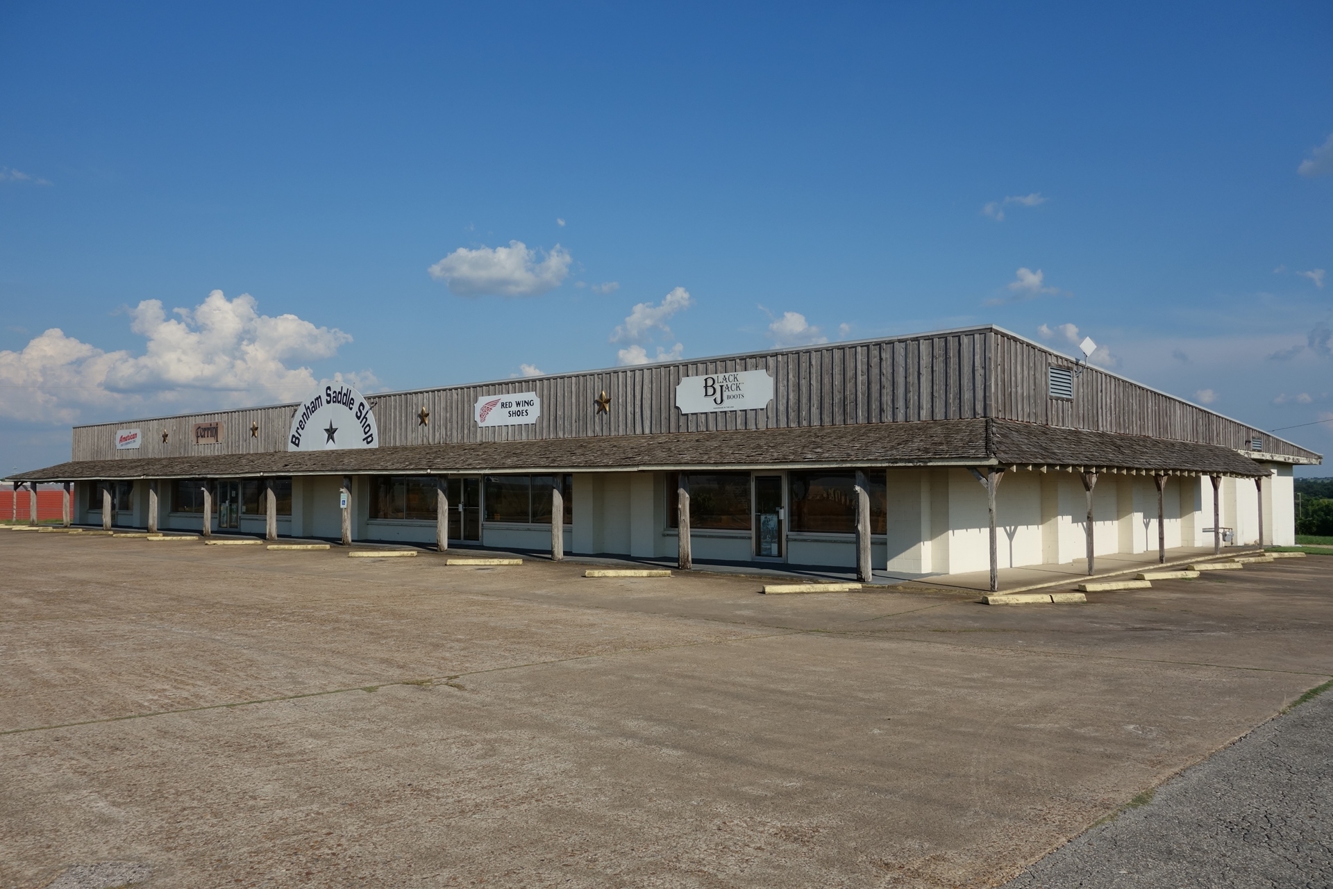 1800 Highway 290 E, Brenham, TX for sale Primary Photo- Image 1 of 1