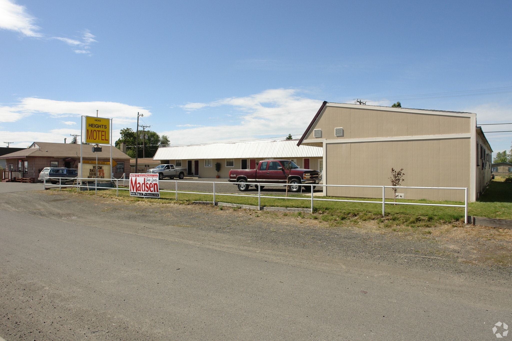 13504 W Sunset Hwy, Airway Heights, WA 99001 Heights Motel