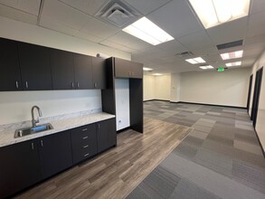 3410 E University Dr, Phoenix, AZ for lease Interior Photo- Image 2 of 3