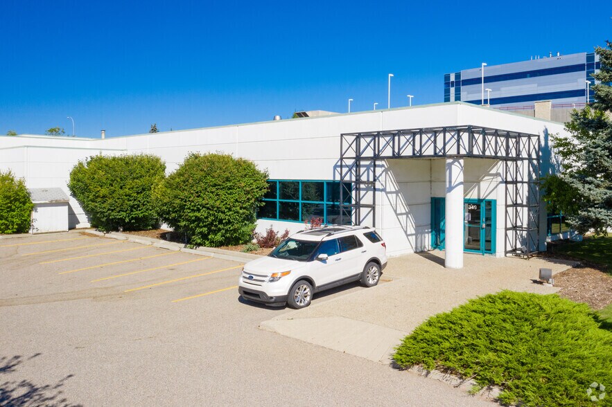 335-349 25 St SE, Calgary, AB for sale - Building Photo - Image 1 of 1