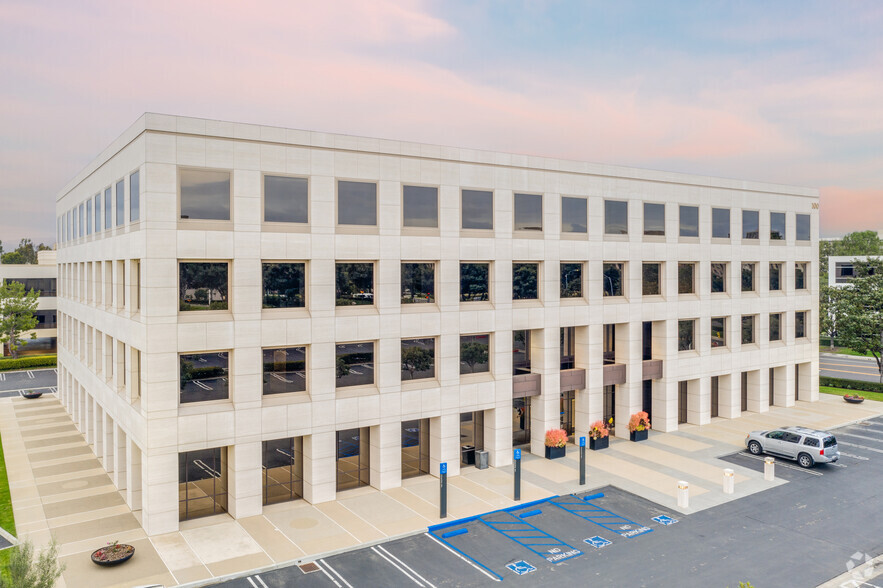 100 Pacifica, Irvine, CA for lease - Building Photo - Image 1 of 6