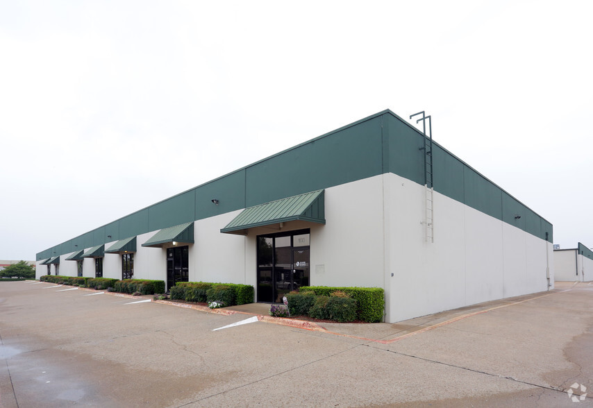 2520-2530 Tarpley Rd, Carrollton, TX for lease - Building Photo - Image 1 of 7