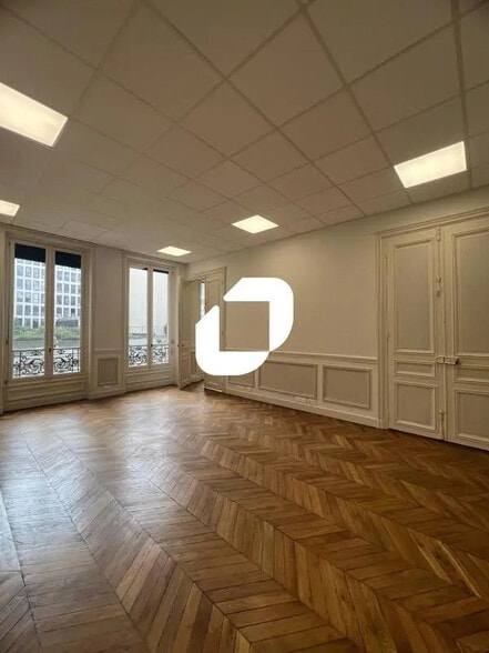 Office in Paris for lease - Building Photo - Image 3 of 11