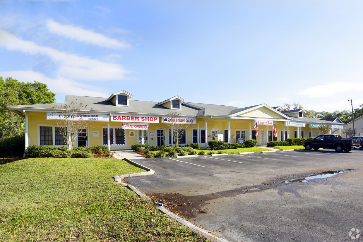 114 E Bloomingdale Ave, Brandon, FL for lease Building Photo- Image 1 of 13