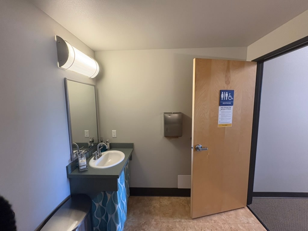 2308-2398 E Gowen Rd, Boise, ID for lease Interior Photo- Image 1 of 6