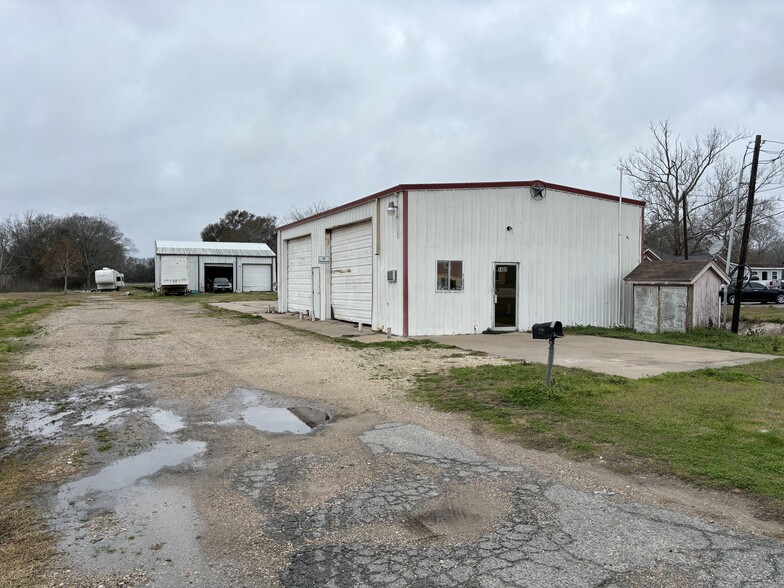 1408 S Velasco St, Angleton, TX for sale - Building Photo - Image 2 of 23