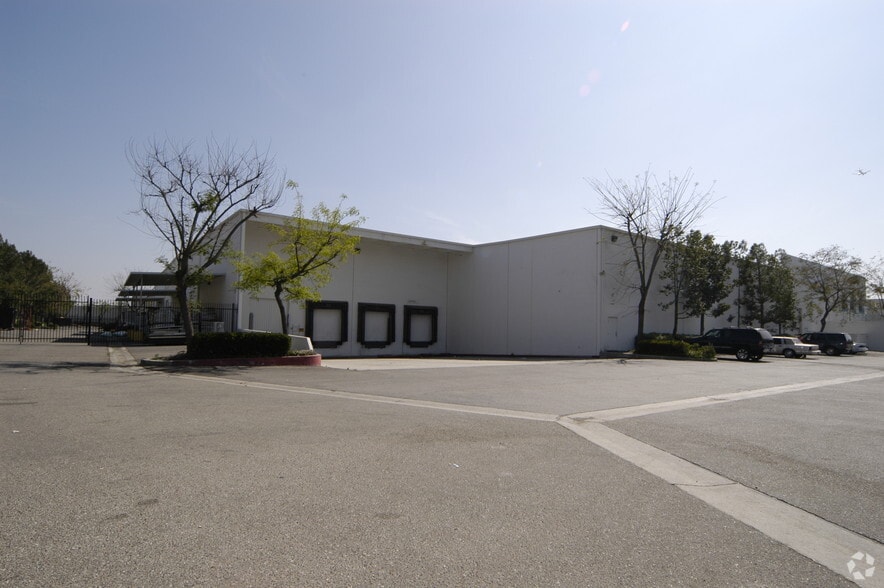 10681 Business Dr, Fontana, CA for sale - Building Photo - Image 3 of 7