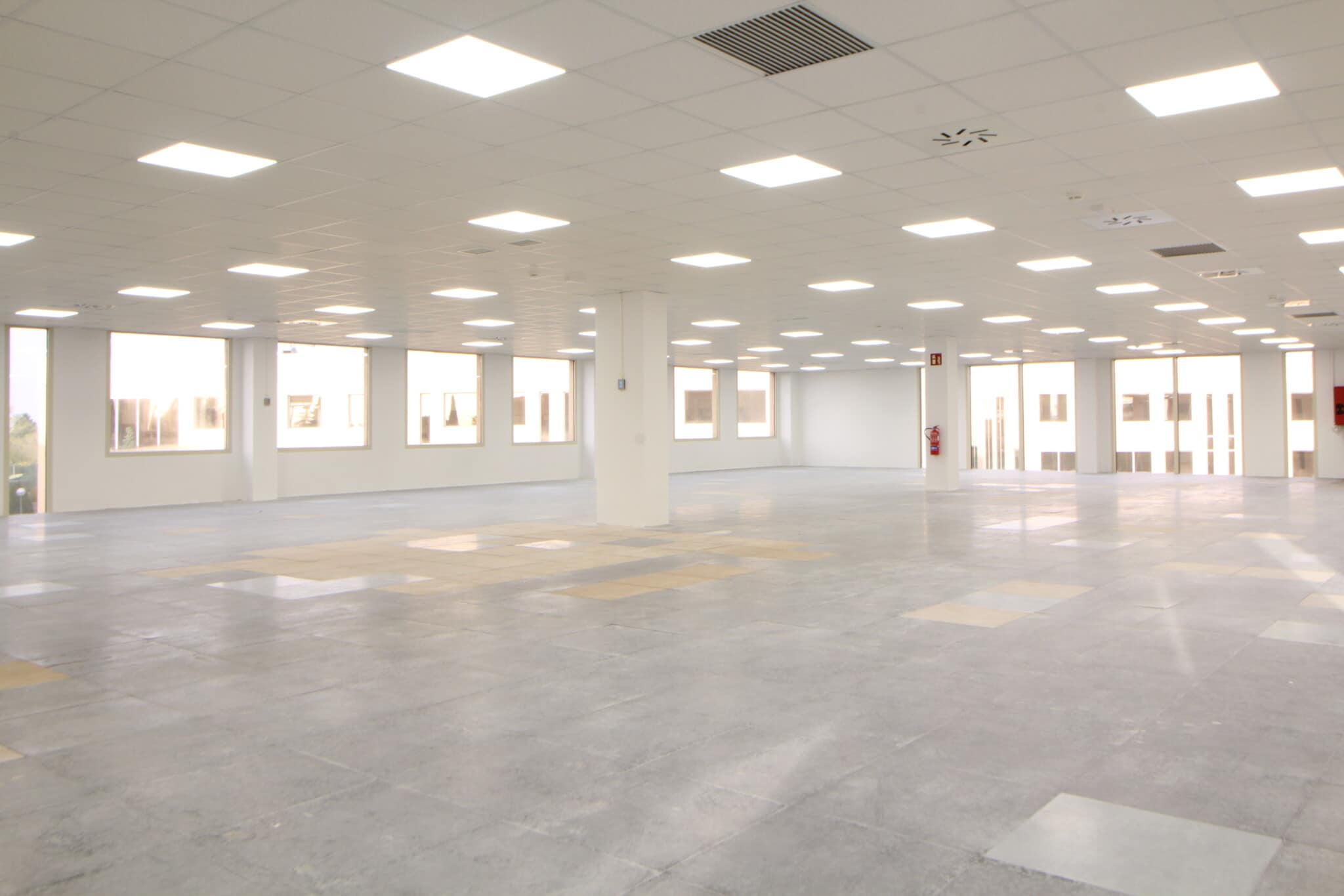 Calle Rozabella, 6, Las Rozas de Madrid, Madrid for lease Interior Photo- Image 1 of 3