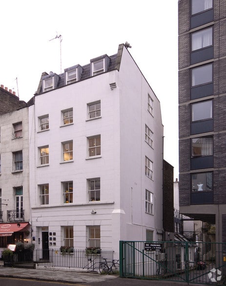 97 Charlotte St, London for lease - Primary Photo - Image 1 of 4
