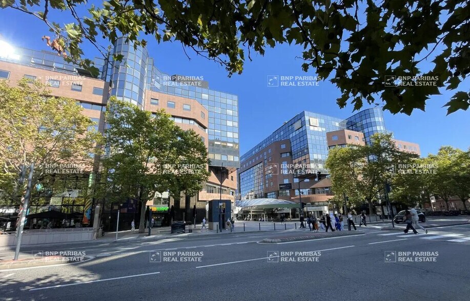 Office in Toulouse for lease - Building Photo - Image 2 of 14