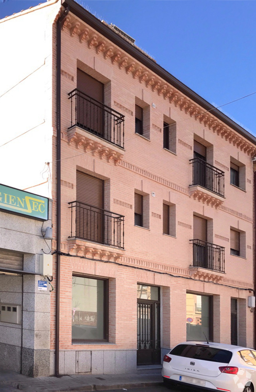 Calle Adrián Nodal, 4, Bargas, Toledo for lease Primary Photo- Image 1 of 2