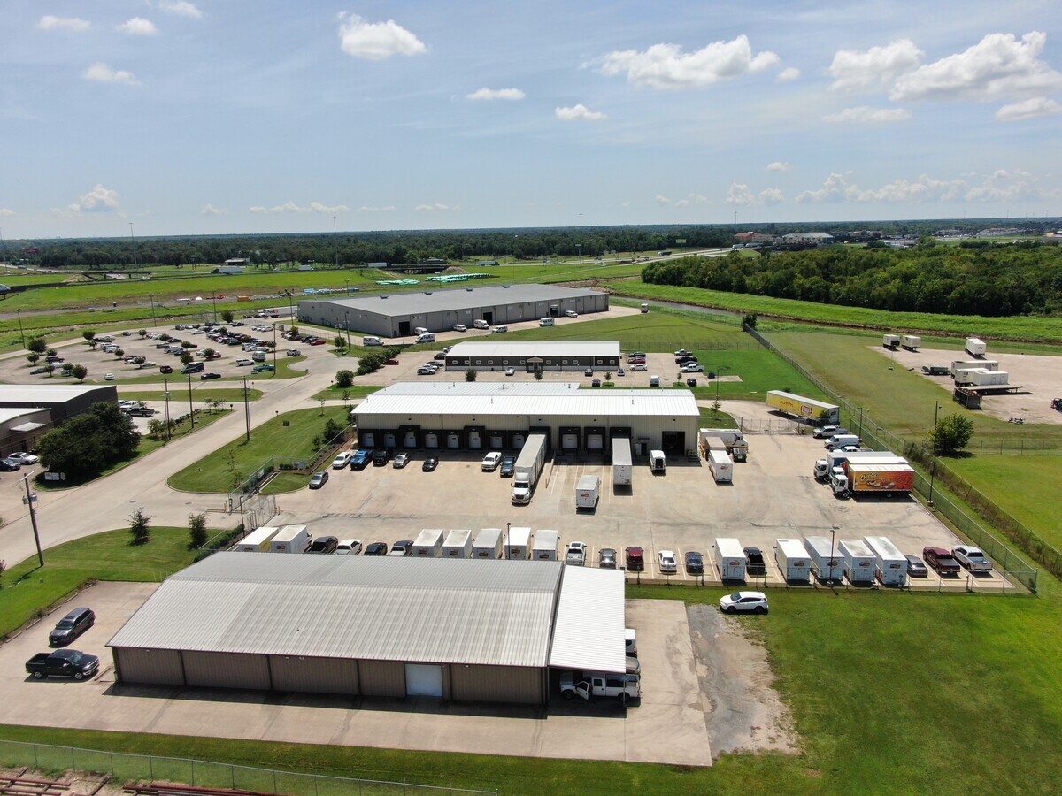 1750 W Commerce Pky, Beaumont, TX 77707