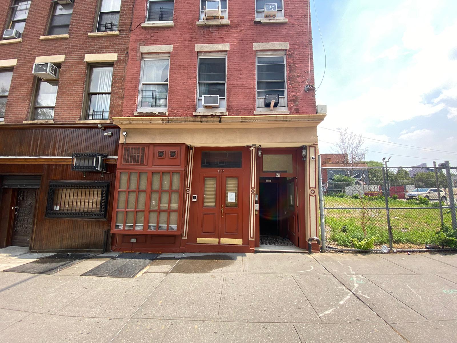 69 Bruckner Blvd, Bronx, NY 10454 - Retail for Lease | LoopNet.com