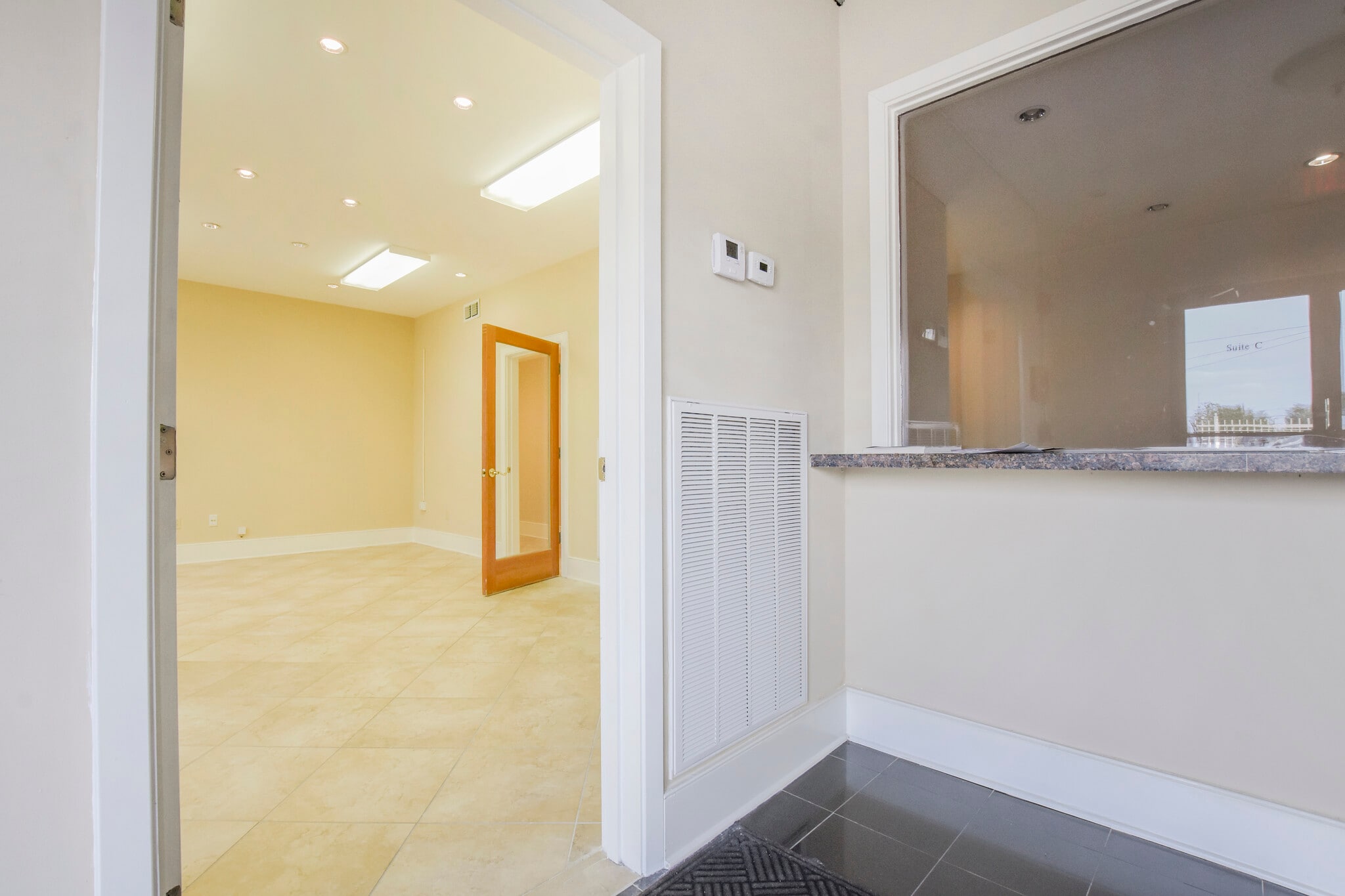 4641 Fairfield St, Metairie, LA for lease Interior Photo- Image 1 of 13