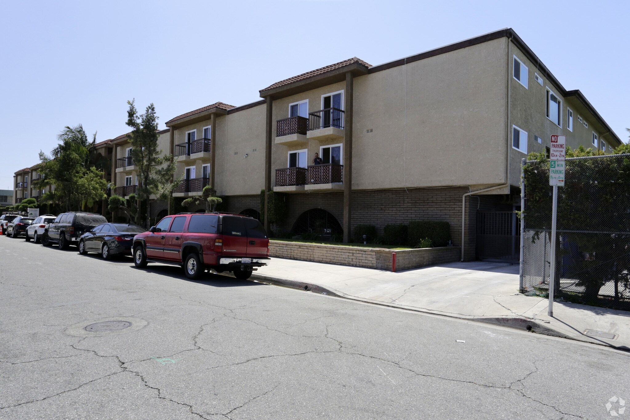 13607 Cordary Ave, Hawthorne, CA for sale Primary Photo- Image 1 of 1