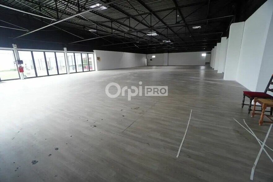 Retail in Marsannay-la-Côte for lease - Building Photo - Image 2 of 4