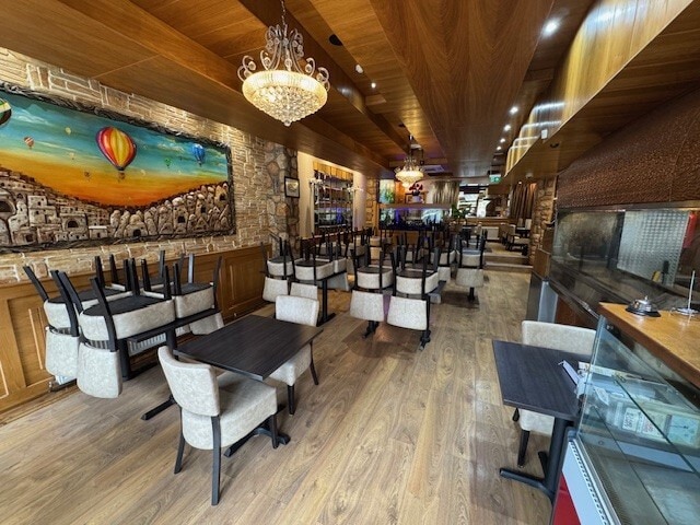 27 High St, London for lease Interior Photo- Image 1 of 9