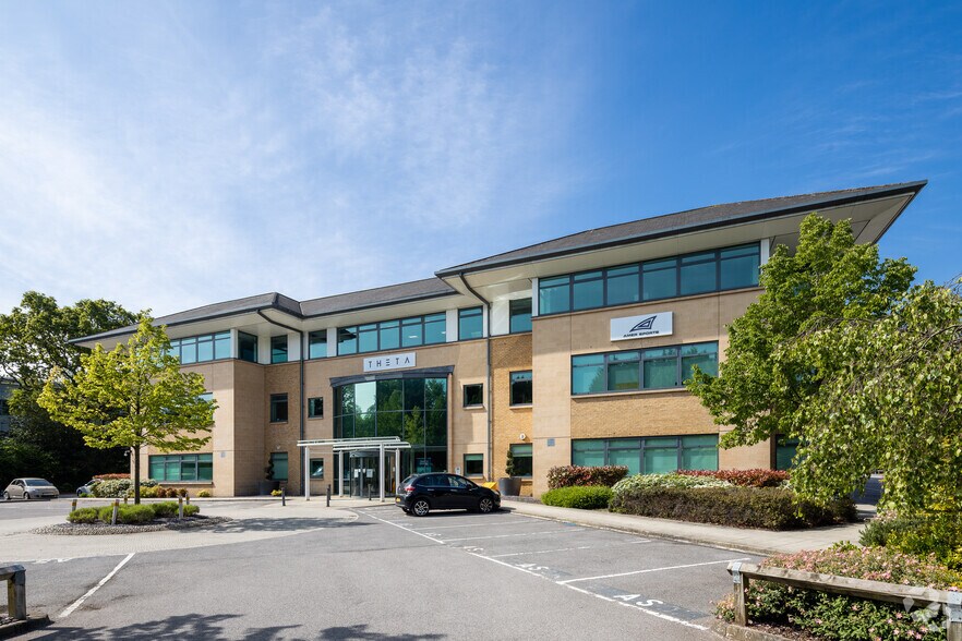 Lyon Way, Frimley for lease - Building Photo - Image 2 of 9