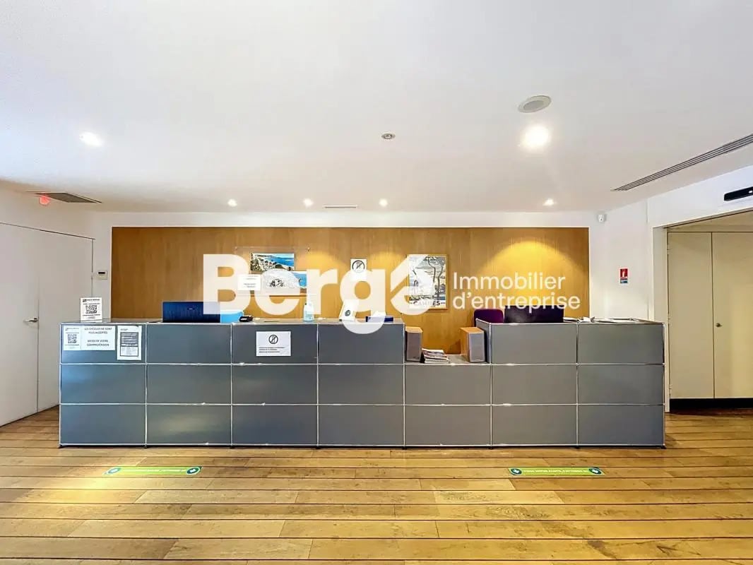 Retail in Nice for sale Lobby- Image 1 of 14