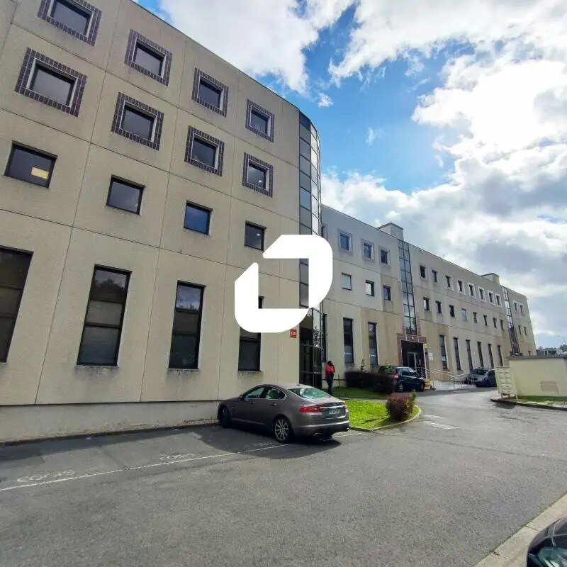 Vente Bureaux 300 m² - Photo 1