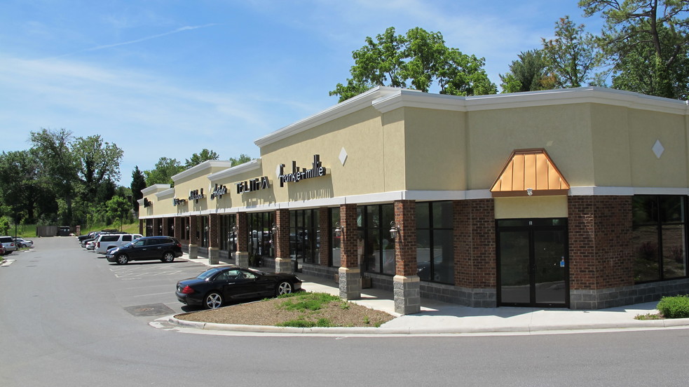 4327 Boonsboro Rd, Lynchburg, VA for lease - Building Photo - Image 1 of 2