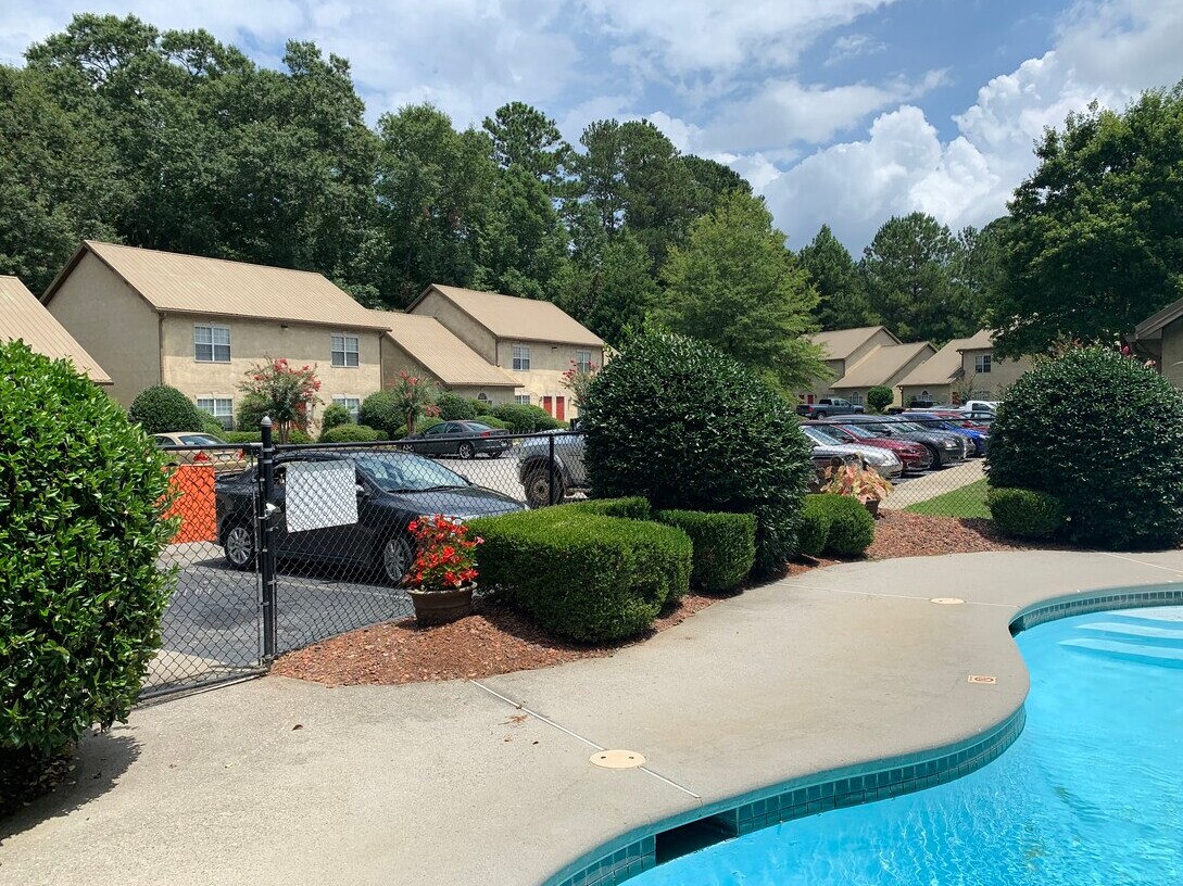 800 Carver Rd, Griffin, GA 30224