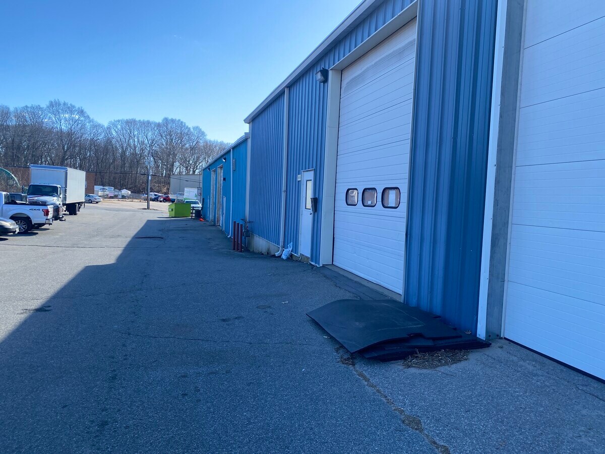 40 Mead St, Seekonk, MA 02771