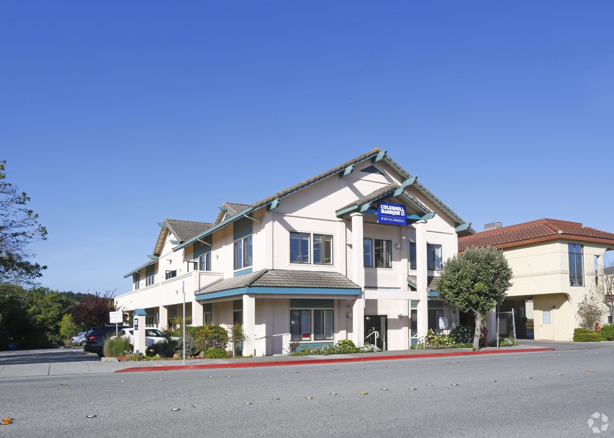 248 Main St, Half Moon Bay, CA 94019
