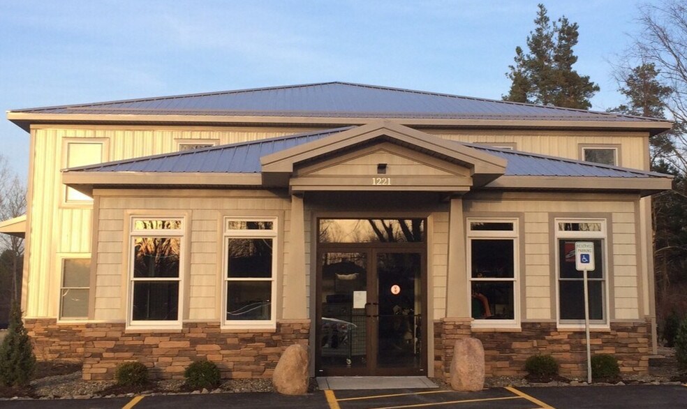 1221 Maple Rd, Elma, NY for sale - Building Photo - Image 1 of 1