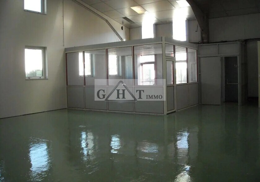 Office in SAINT-OUEN-L'AUMONE for lease - Interior Photo - Image 3 of 3