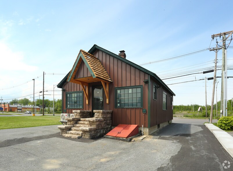 353 Cornelia St, Plattsburgh, NY for sale - Primary Photo - Image 1 of 1