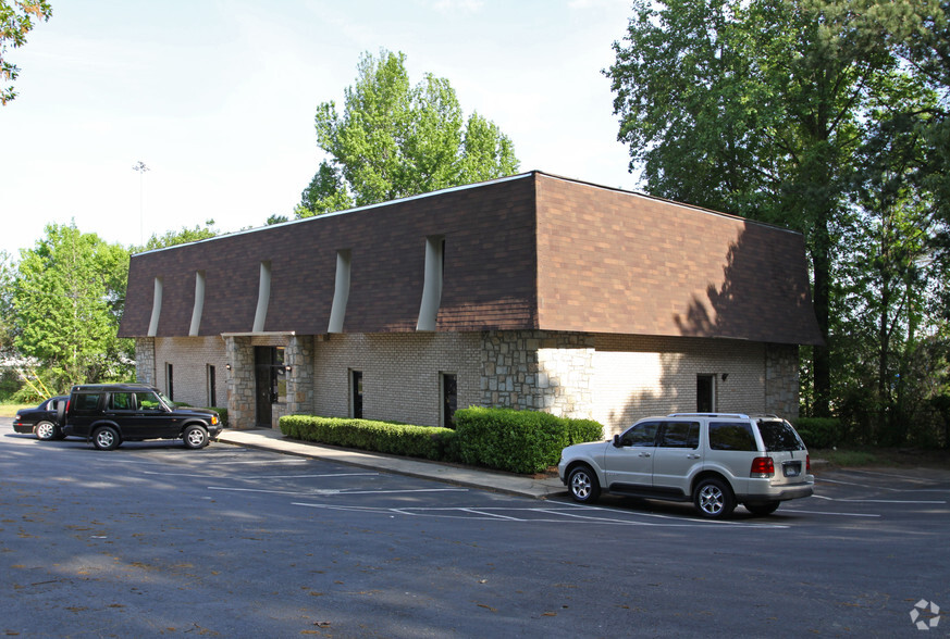 2616 Old Wesley Chapel Rd, Decatur, GA for sale - Building Photo - Image 1 of 10