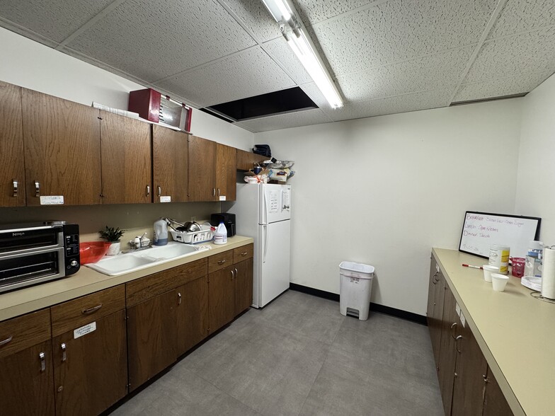 530 E Harry St, Wichita, KS for sale - Building Photo - Image 2 of 6