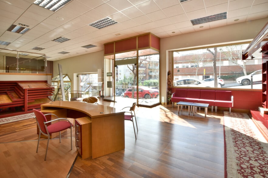 Retail in Sant Feliu de Llobregat for sale - Building Photo - Image 2 of 33