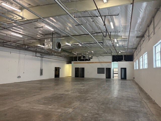 750 Lairport St, El Segundo, CA for lease - Building Photo - Image 3 of 12