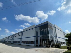 1307 N Lombard Rd, Lombard, IL for lease Building Photo- Image 1 of 2