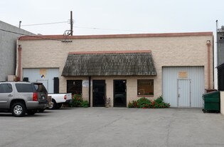 16148-16150 Wyandotte St, Van Nuys CA - Warehouse