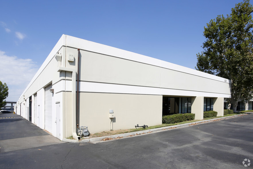 1825 Chicago Ave, Riverside, CA for lease - Primary Photo - Image 1 of 7