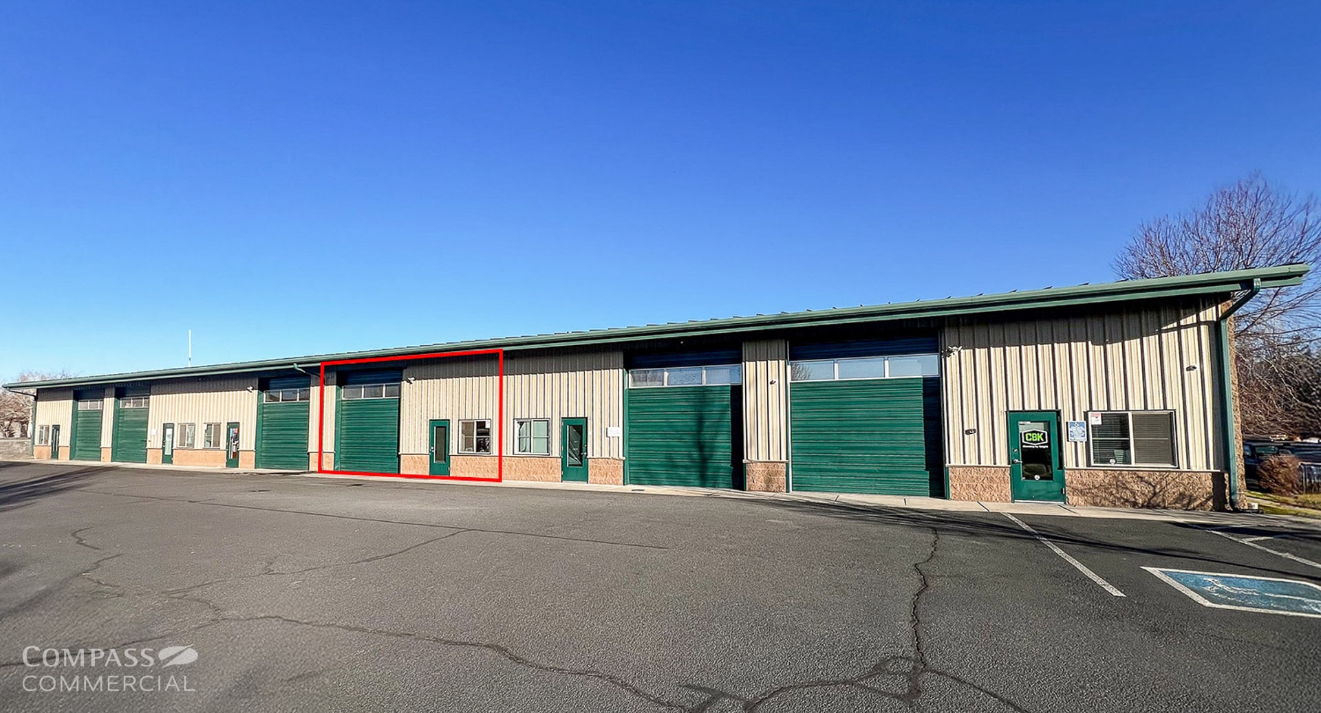 20720 High Desert Ln, Bend, OR for lease Interior Photo- Image 1 of 5