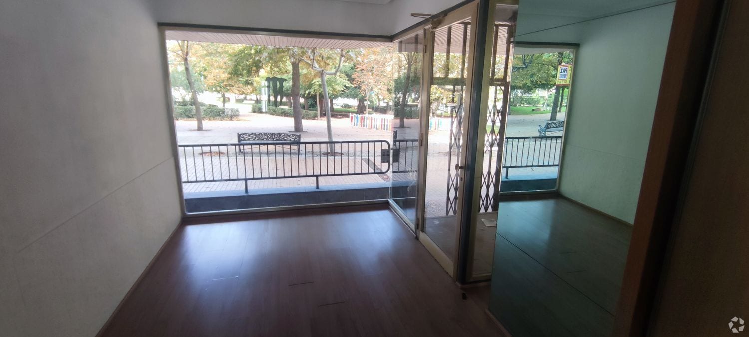 Retail in Ávila, Ávila for lease Interior Photo- Image 1 of 4