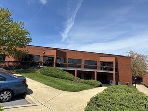 1860 Charter Ln, Lancaster, PA for lease Building Photo- Image 1 of 2