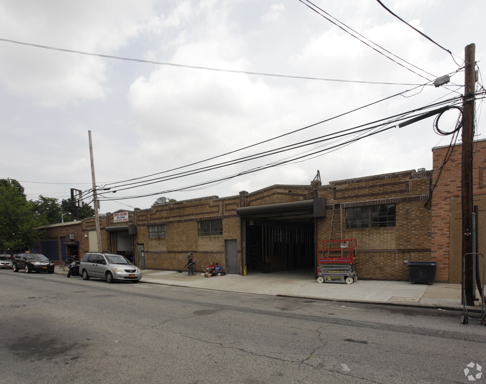 7102-7115 Cypress Hills St, Glendale, NY for sale Building Photo- Image 1 of 1