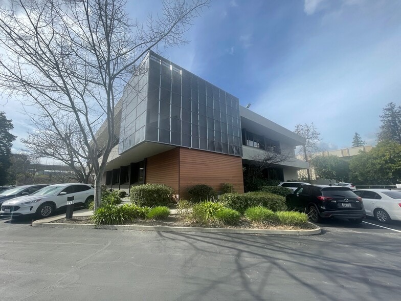 6200 Village Pky, Dublin, CA for lease - Building Photo - Image 1 of 38