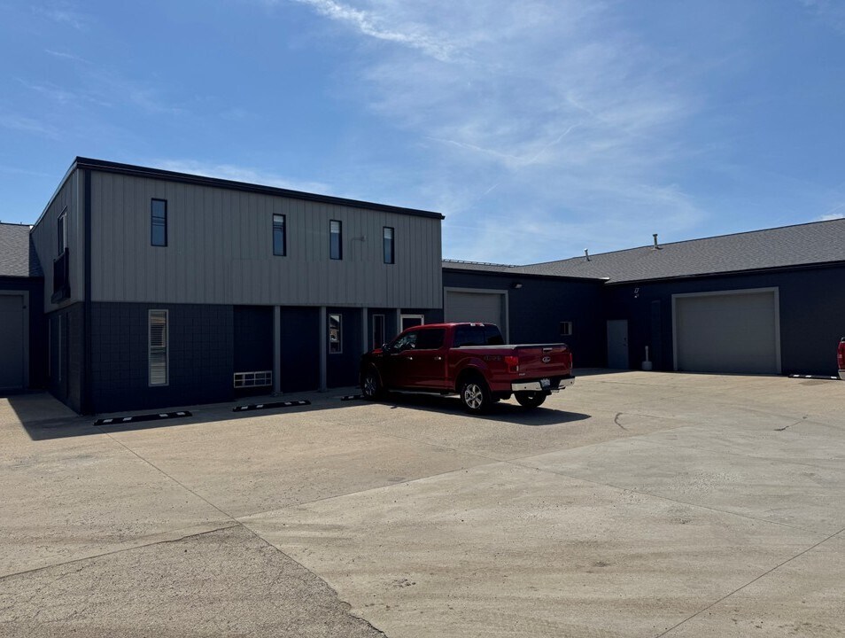 805-809 E Perkins Rd, Urbana, IL for lease Building Photo- Image 1 of 16