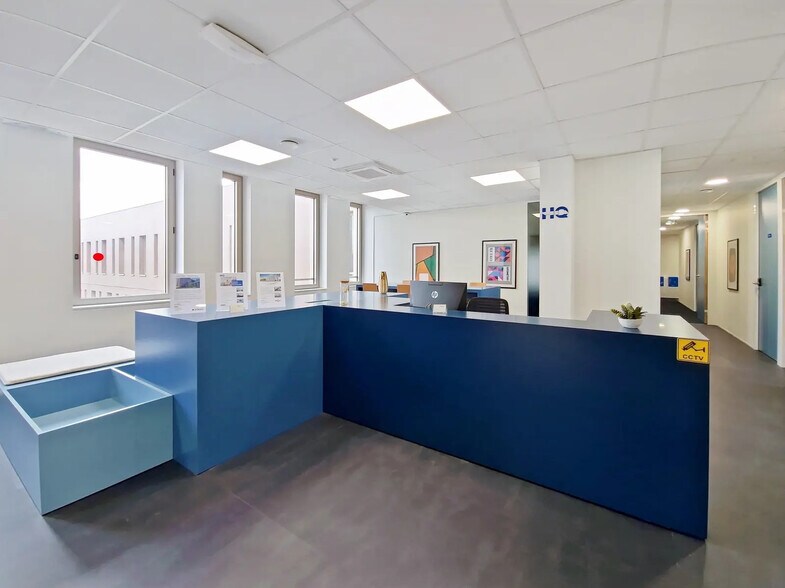 18 Rue Du Bourg Nouveau, Rennes for lease - Interior Photo - Image 3 of 43