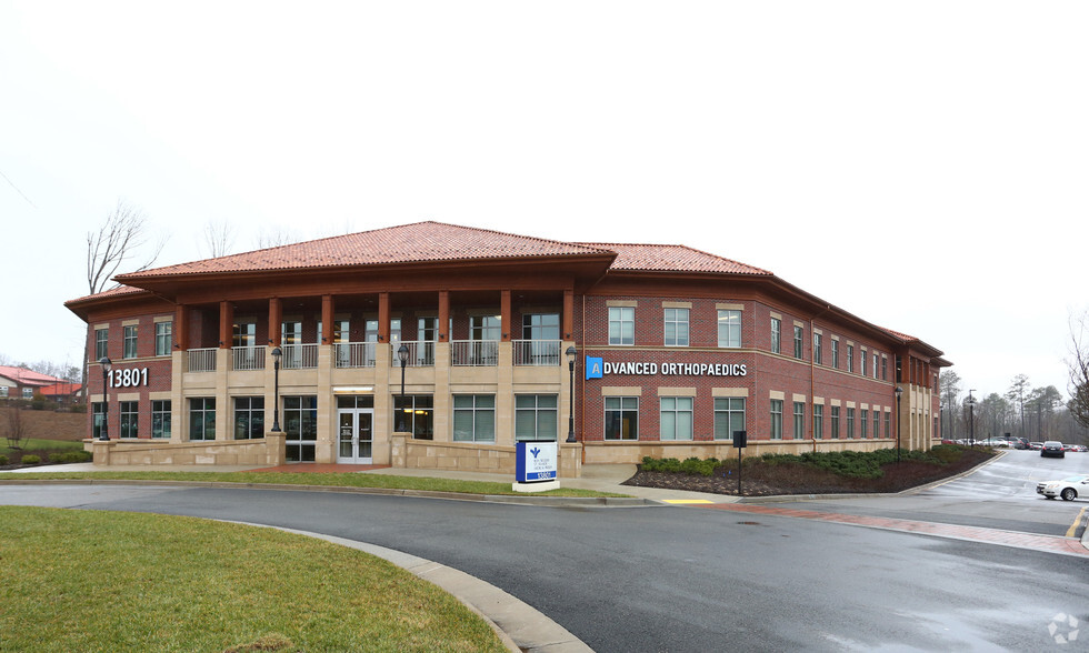 13801 St. Francis Blvd, Midlothian, VA for lease - Building Photo - Image 2 of 7