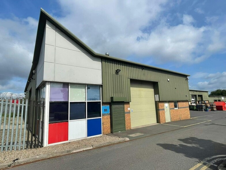 Knowles Ln, Bradford for lease - Building Photo - Image 2 of 11