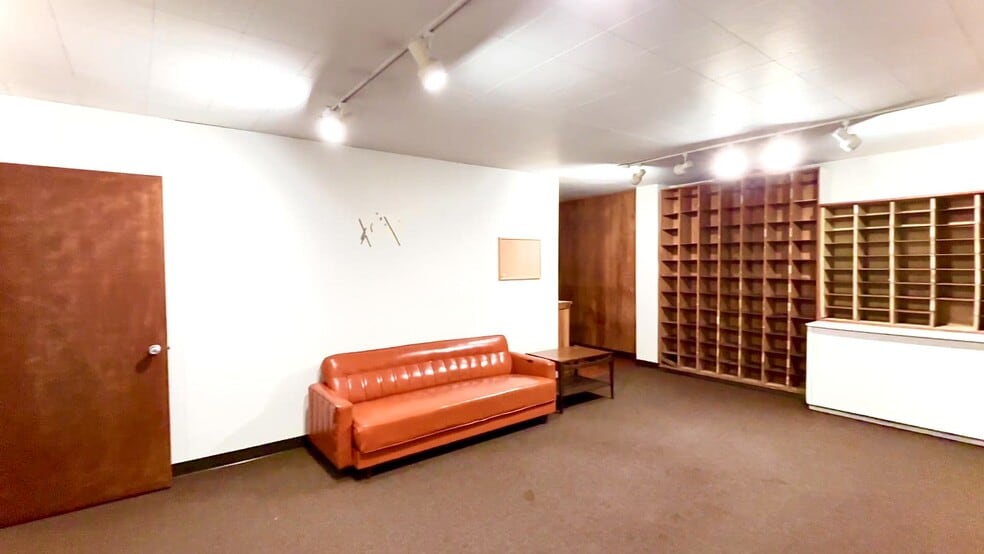 1012 Commercial St NE, Salem, OR for lease - Commercial Listing Video - Image 3 of 23