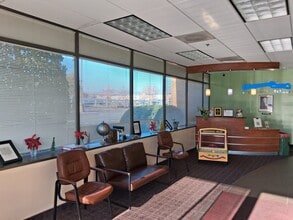 4090 Lafayette Center Dr, Chantilly, VA for lease Interior Photo- Image 2 of 13